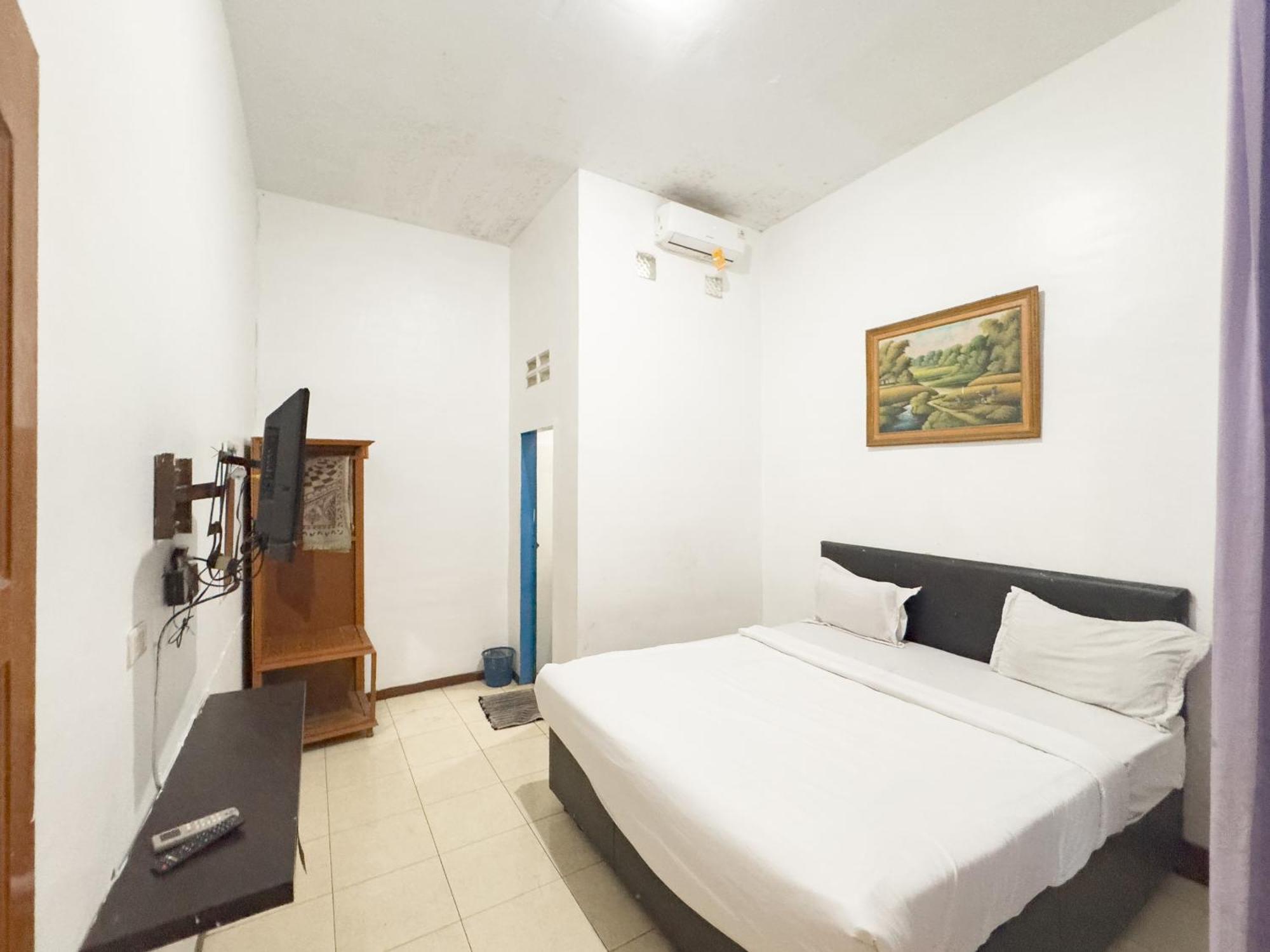 Pondok Wisata Istana XI Медан Екстериор снимка
